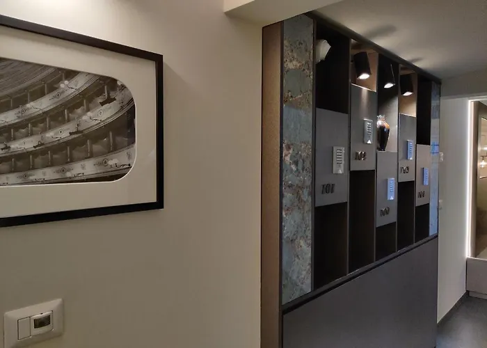 La Bella Centro Πανσιόν Μόντενα